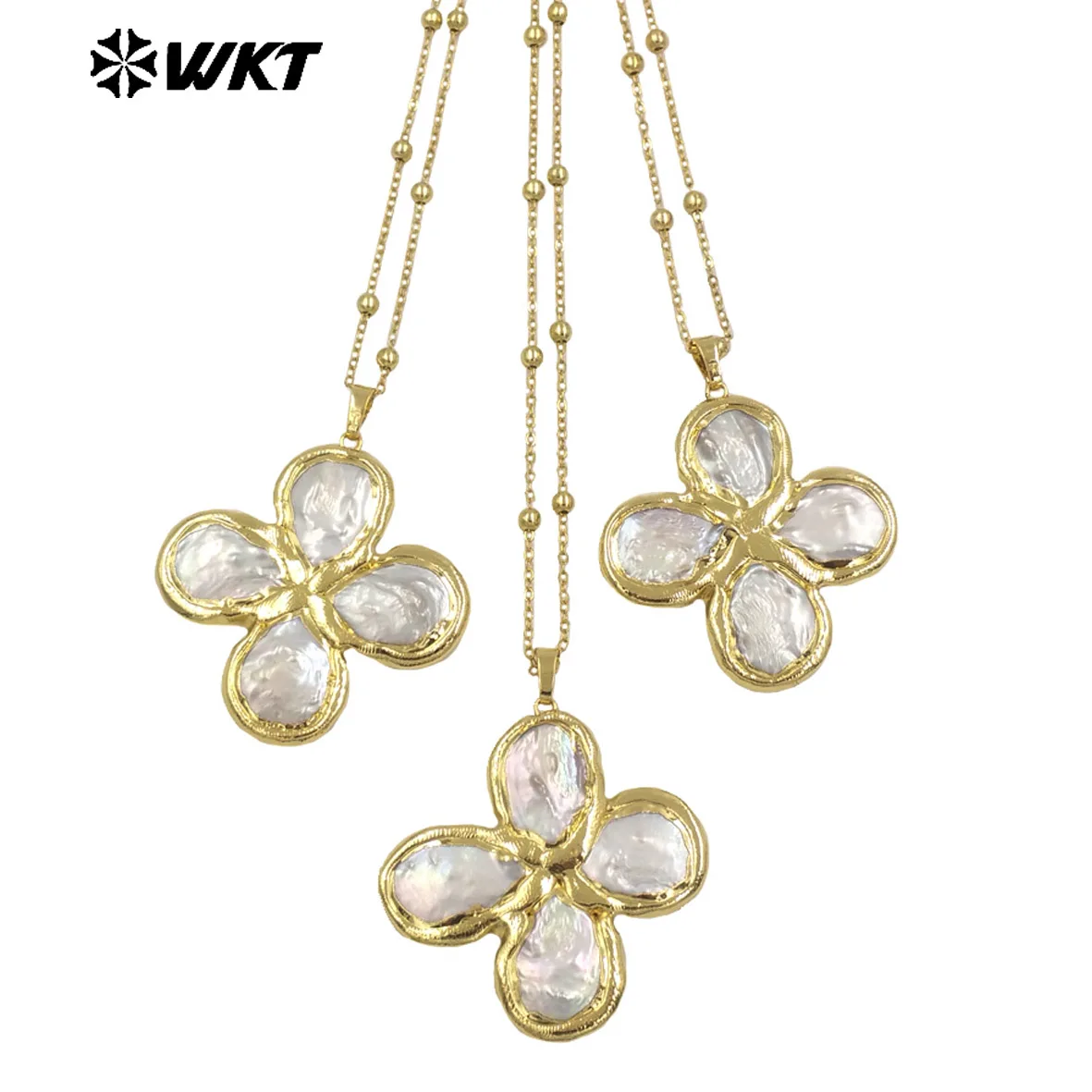 WT-JN299 Wholesale 18K Gold Plated Freshwater Pearl Lucky Four-Leaf Clover Cross Cute Little Women Necklace As Daily Decoration