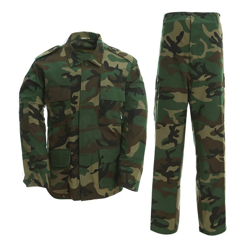 ensemble-uniforme-de-camouflage-tactique-–-vetements-d'entrainement-en-plein-air-durables-avec-une-bonne-respirabilite