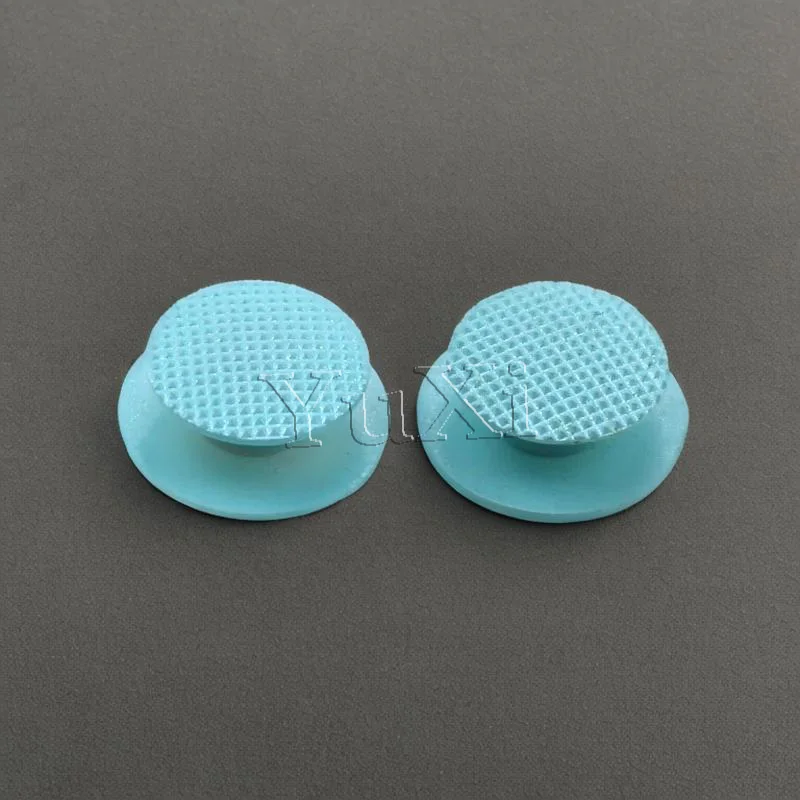 YuXi متعدد الألوان 2 قطعة ل PSP 2000 سليم أذرع التحكم في ألعاب الفيديو غطاء زر الفطر غطاء رأس لعبة عصا التحكم عصا غطاء تغليف زر قبعات