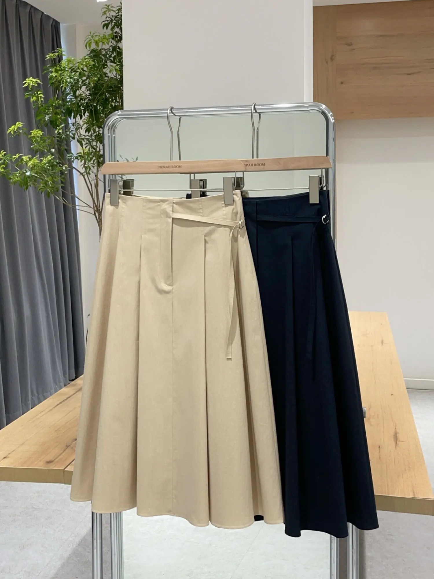 

Аутентичная плиссированная юбка Noxiao La, лето 2021, бренд KP с поясом, высокая талия, смесь хлопка, полиэстер, эластичное волокно Ci для поездок на работу