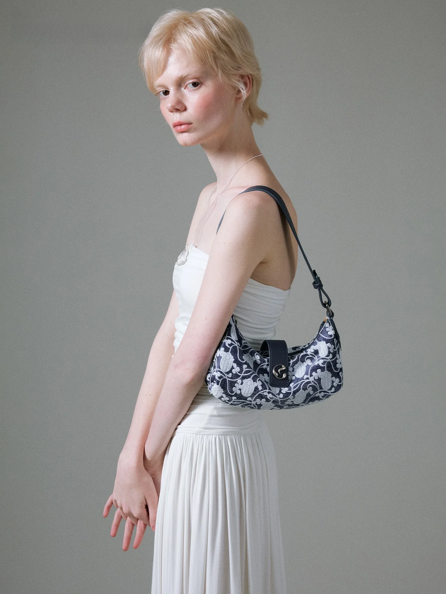 

JACD Three Gorges Museum Collaboration Embroidered Floral Vintage Women's Crossbody Shoulder Bag Soft Leather Zipper Closure