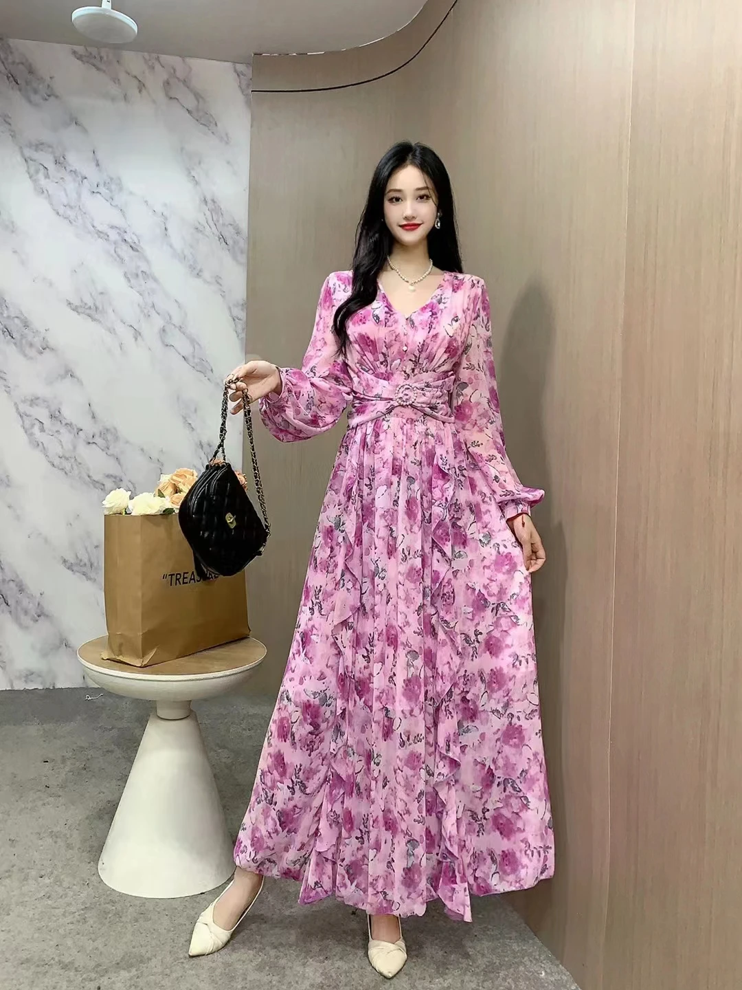 New Spring Autumn Women V-Neck Long Sleeve Slim Long Dress High Quality Sweet Ruffles Patchwork Big Hem Chiffon Floral Dress