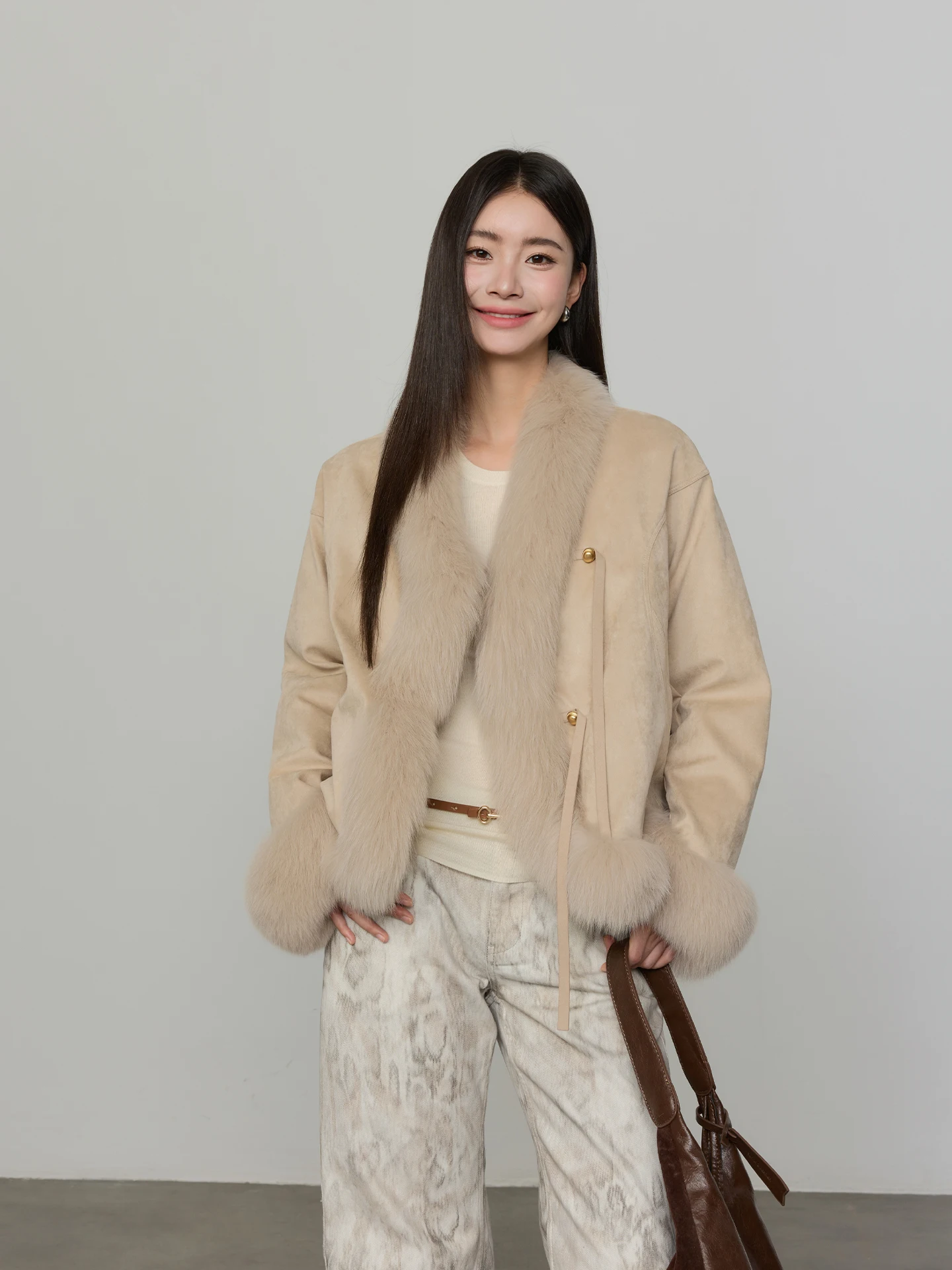 

2025 New Sle Women's Fur Coat ort down Jaet White Goose Feather Suede Winter Warm Casual Faion Fur Collar