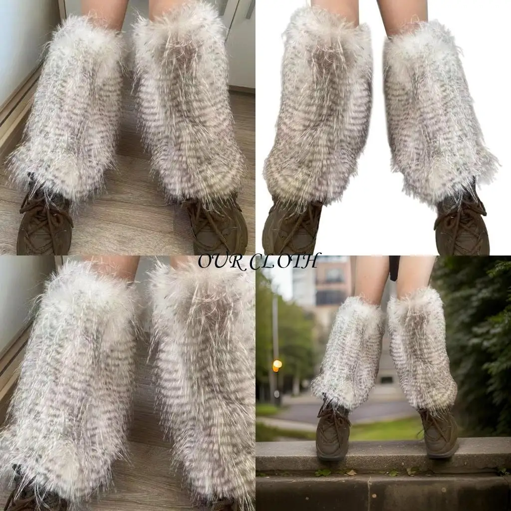 

Стильные изделия из искусственного меха для женщин для женщин контрастировать с цветовыми пушистыми багажниками.