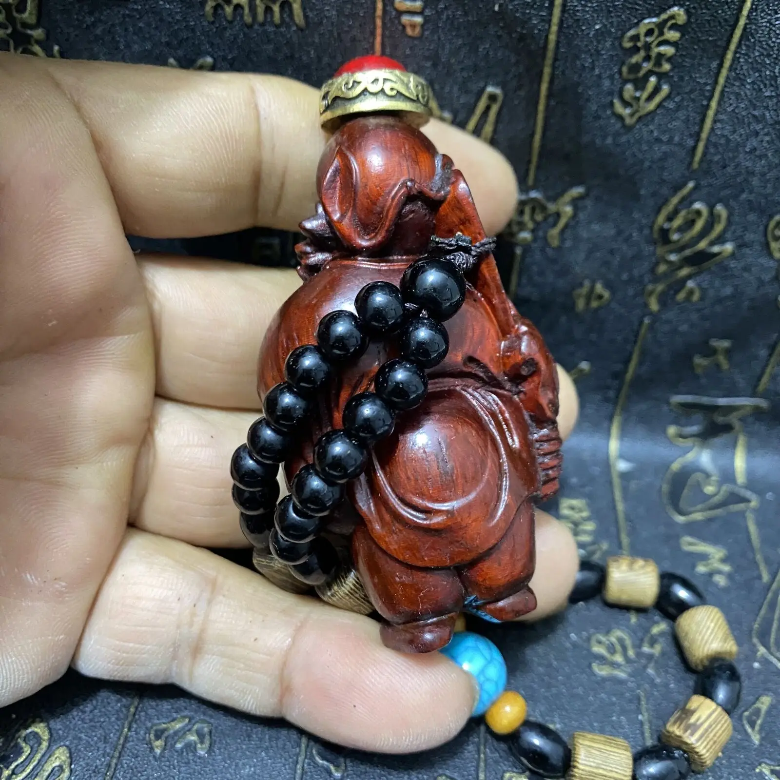 Chinese exquisite hand-made collection hand-painted yellow rosewood snuff bottle