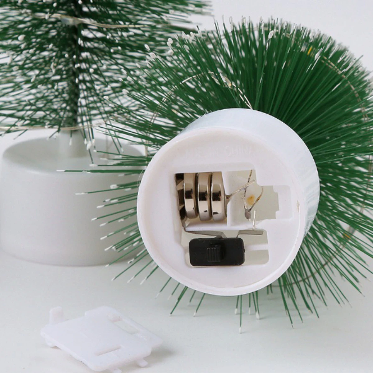 17cm Led Mini Christmas Tree Decorations Decor Plastic Xmas And Gift Party Snow Desk Winter Tabletop Green Year Beautiful Lights