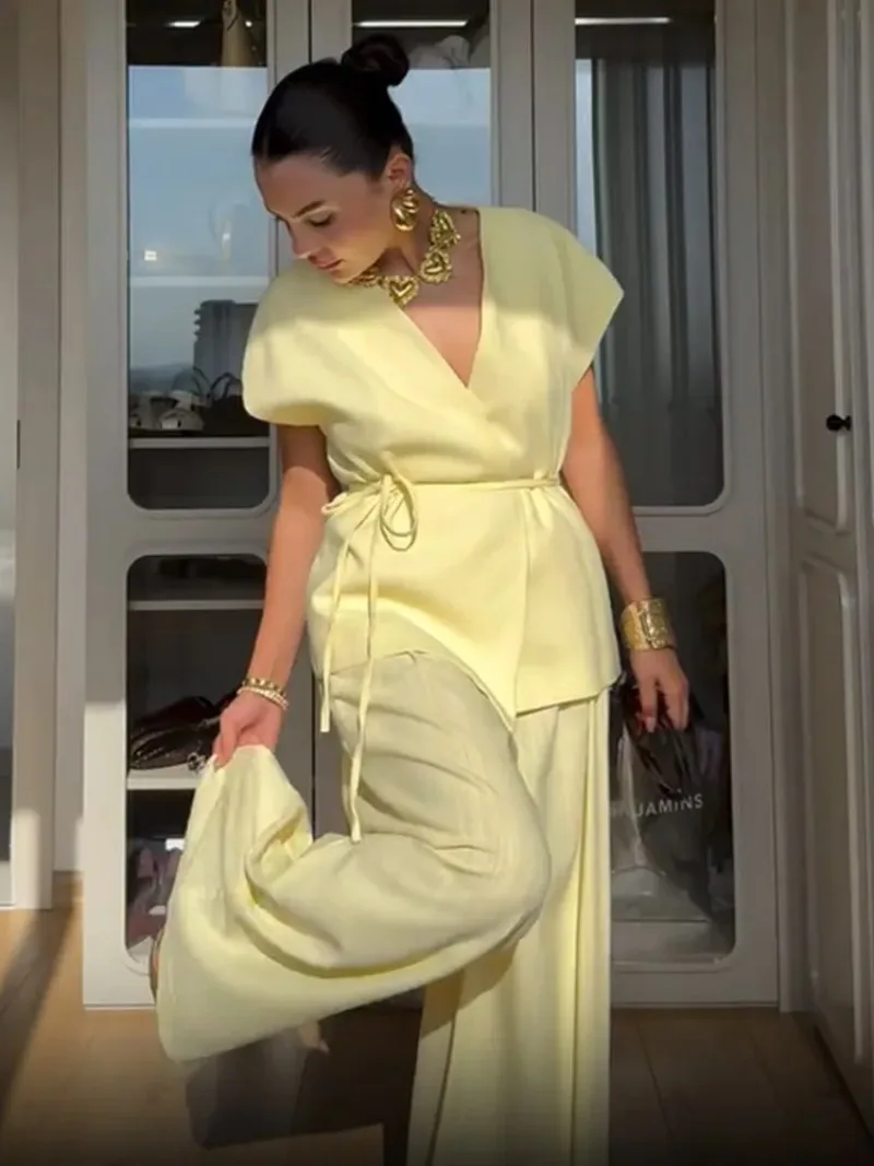 

Women Chic Sleeveless Waist Lace-up Top Trousers Suit Pink High Waist Loose Long Wide-leg Casual Pants Set Lady Commuting Outfit