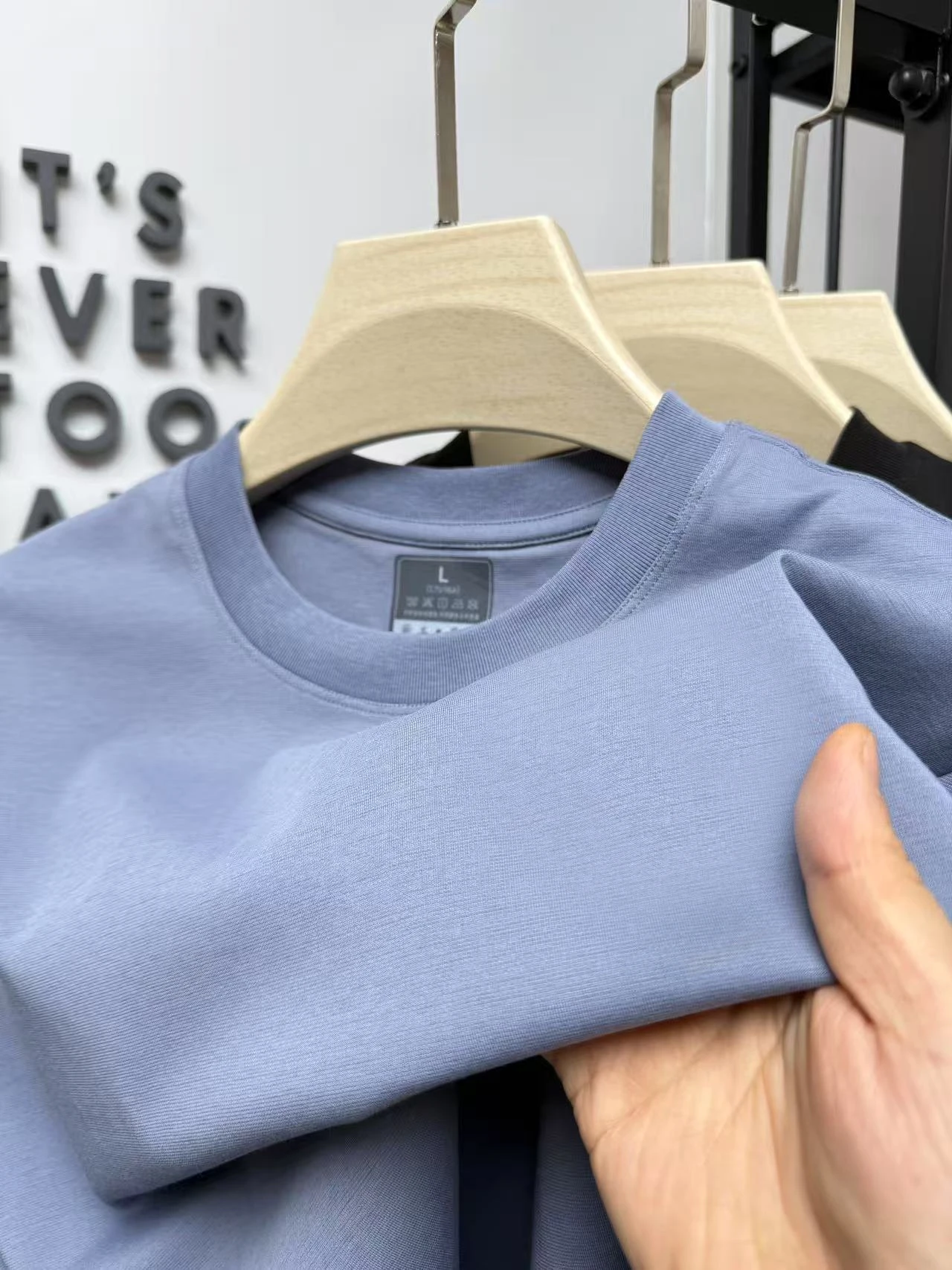 Sommer-T-Shirt für Herren, einfarbig, schnelltrocknend, atmungsaktiv, leicht, bequem, für den Alltag, Business-Casual-Look.