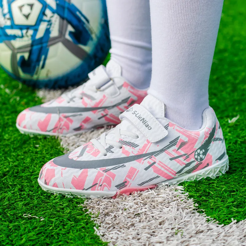 Hot Sale Cheap Pink Women Football Shoes Non-slip Outdoor Turf Soccer Shoes For Children Low Hook and Loop Kid Futsal Sneakers