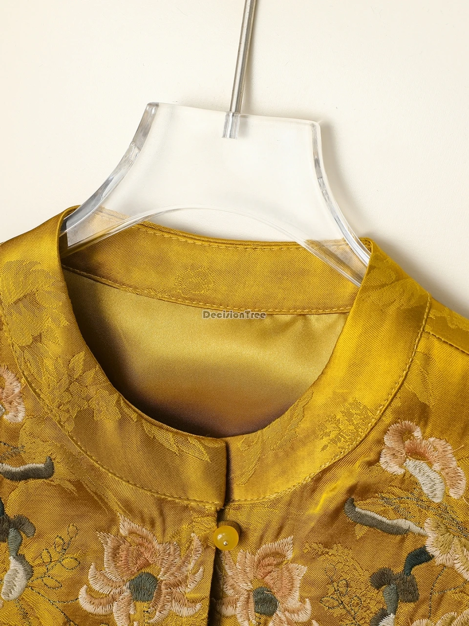 صدرية نسائية مطرزة بالزهور على الطراز الوطني الصيني الجديد لعام 2025 على الطراز العرقي وياقة واقفة بدون أكمام سترة شيونغسام