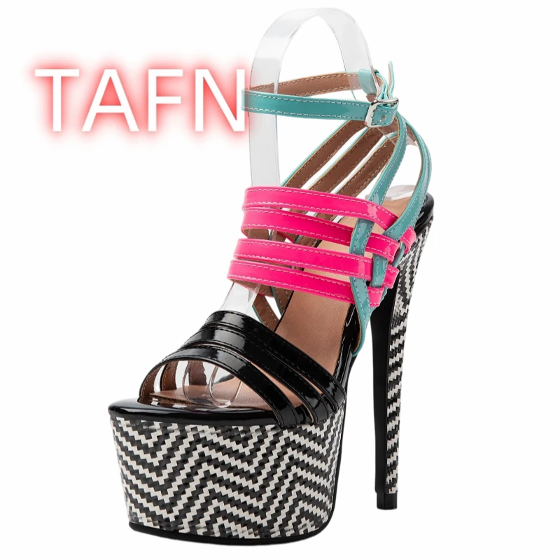 Sandales à plateforme, talons - Sandal Strappy Heeled avis et prix