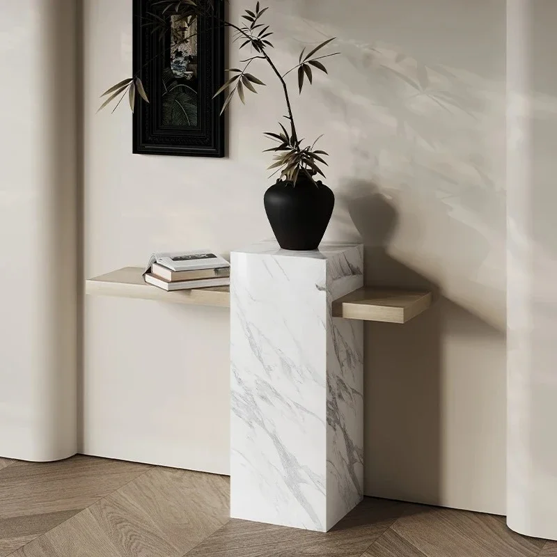 Bulgari marbled entrance hall against the wall French light luxury rack