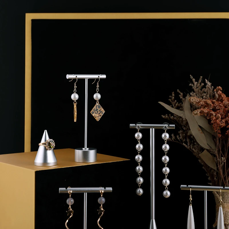 حامل عرض القرط المعدني على شكل حرف T، منظم مجوهرات بقاعدة سداسية لبيائع البيع بالتجزئة والتصوير الفوتوغرافي في المتجر عبر الإنترنت #5