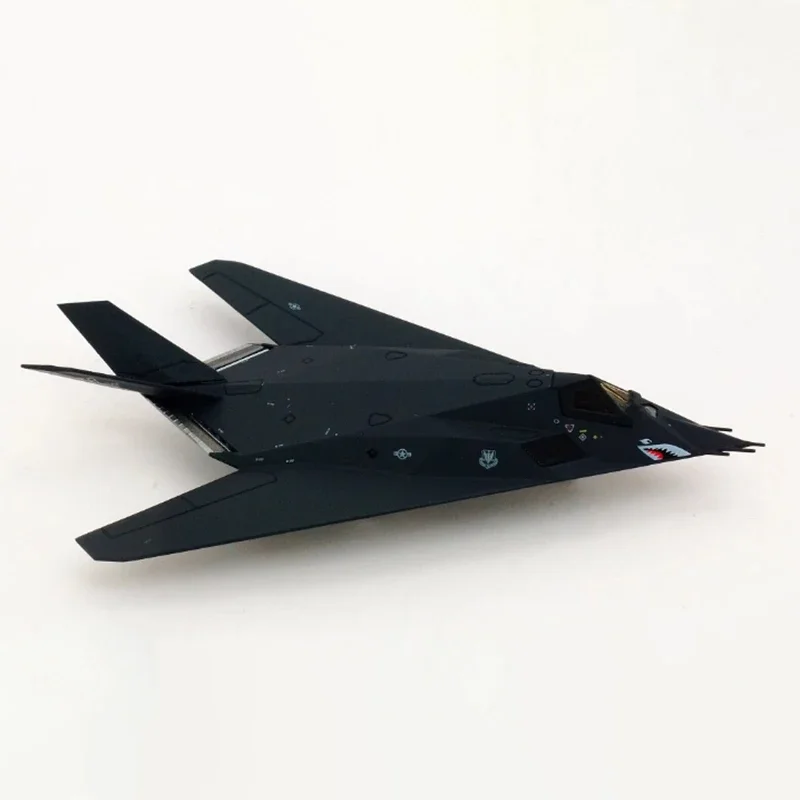 Diecast 1:200 Scale U.S. Air Force F-117 F117 Nighthawk HG6511 Alloy Finished Simulation Model Souvenir Gifts For Adult Boy