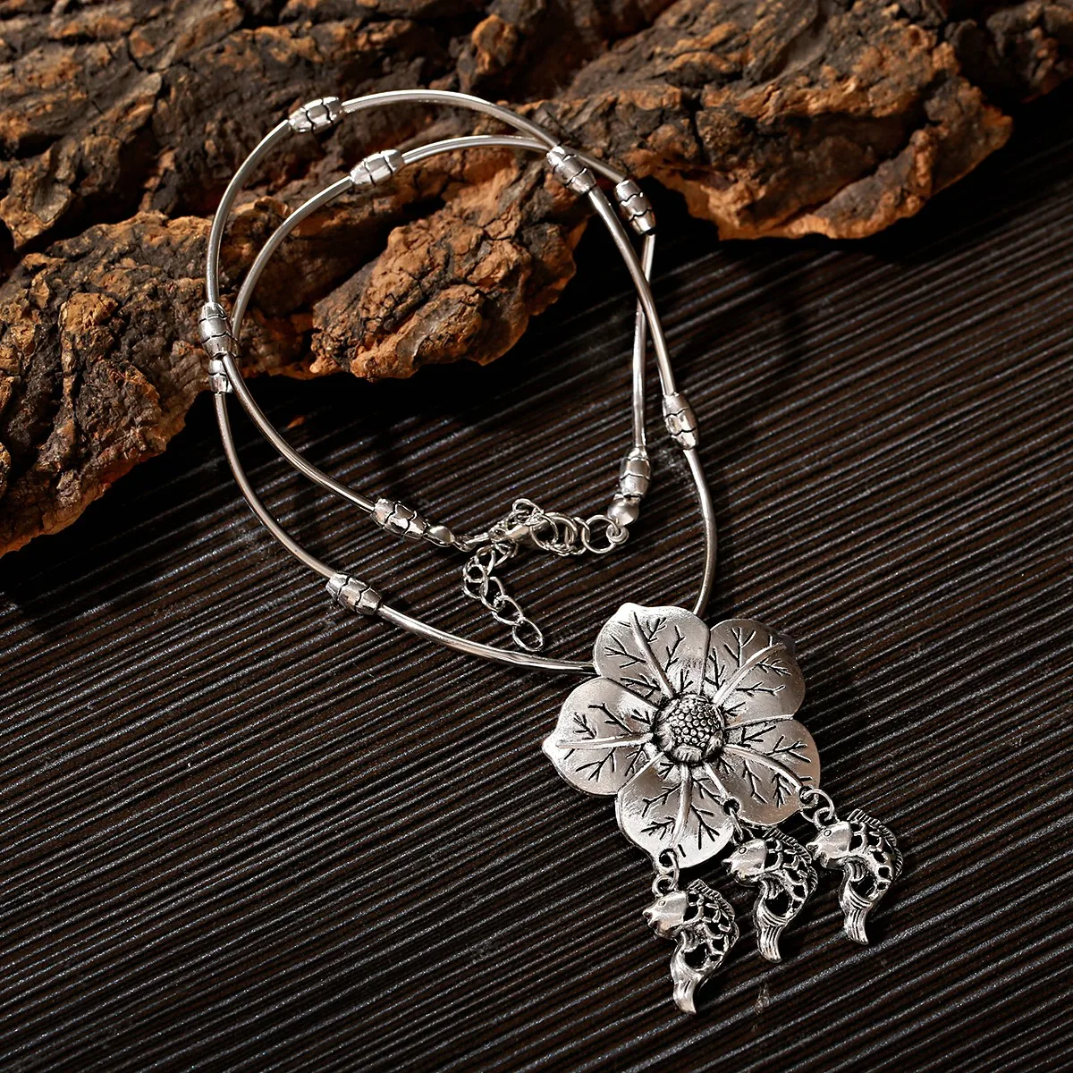 Boho New Ethnic Flower Necklace For Women Silver Color Alloy Big Flower Fish Pendant Long Neckla Wedding Party Jewelry Gifts