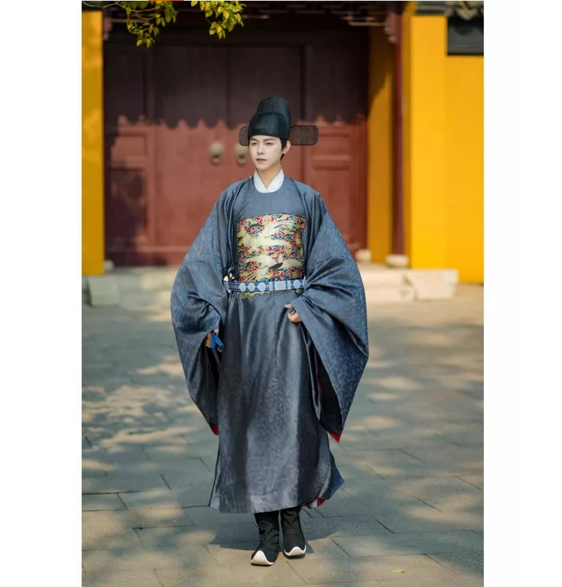 

Мужской марлевый халат Hanfu с имитацией династии Мин в стиле династии с круглым вырезом и нашивкой, подходит для свадебной одежды