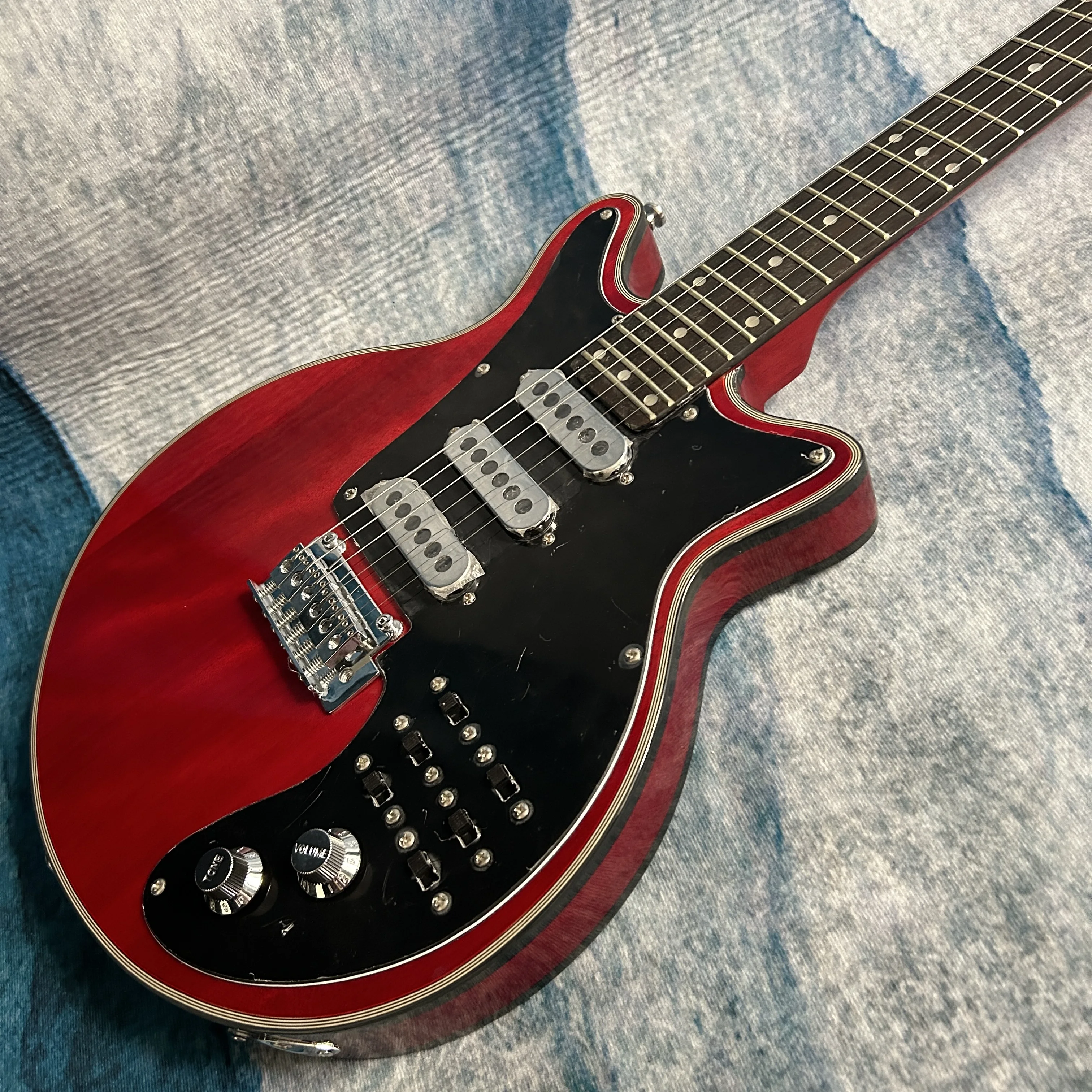 Brian May Electric Guitar, Mahogany Body, Rosewood Fingerboard, Red Color, 3 Burns Pickups, High Quality