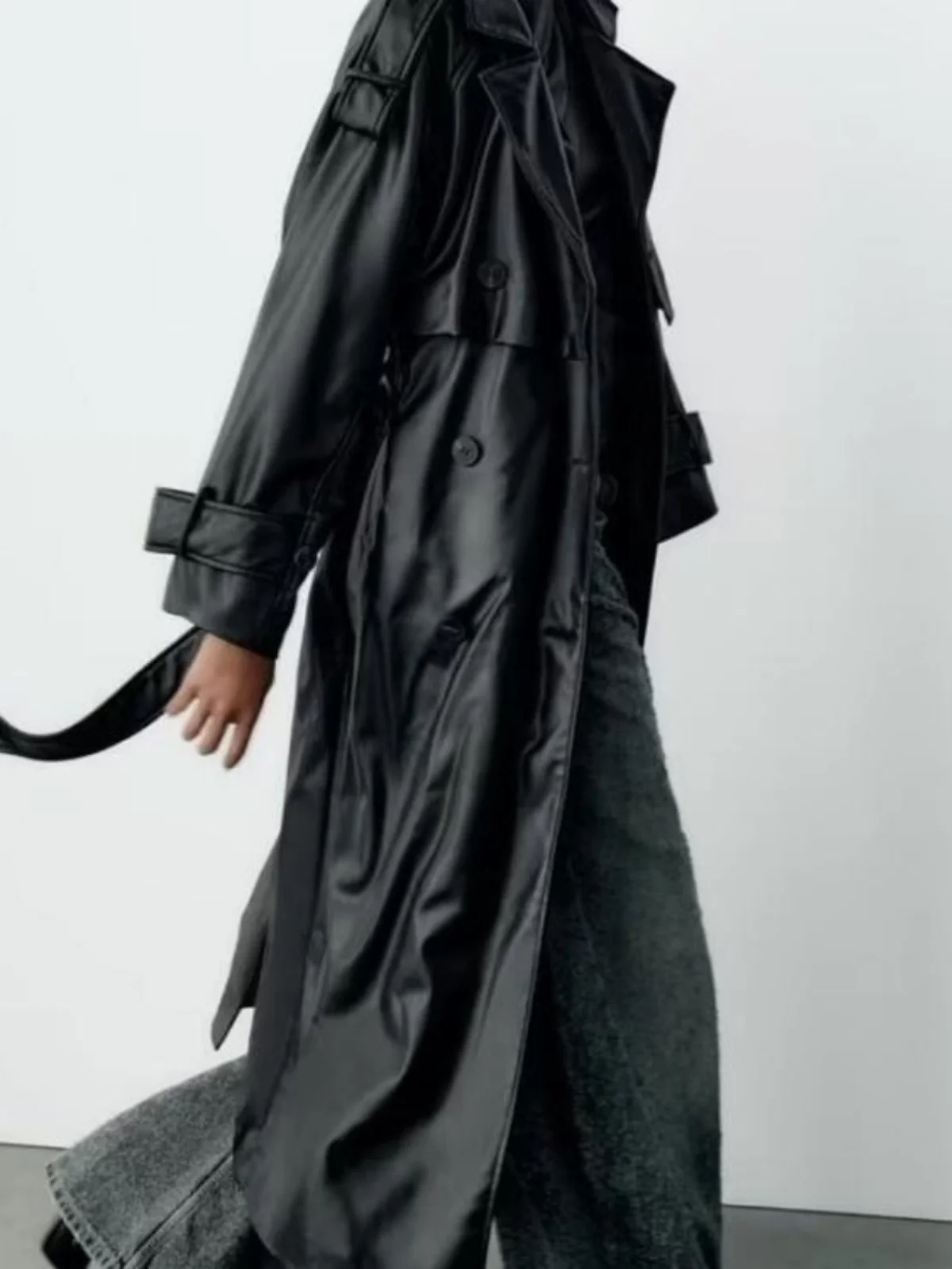 2025年春新作 レディース ロング丈 ルーズ レザーレットコート ブラック 通勤スタイル おしゃれ アウター 女性用 2558