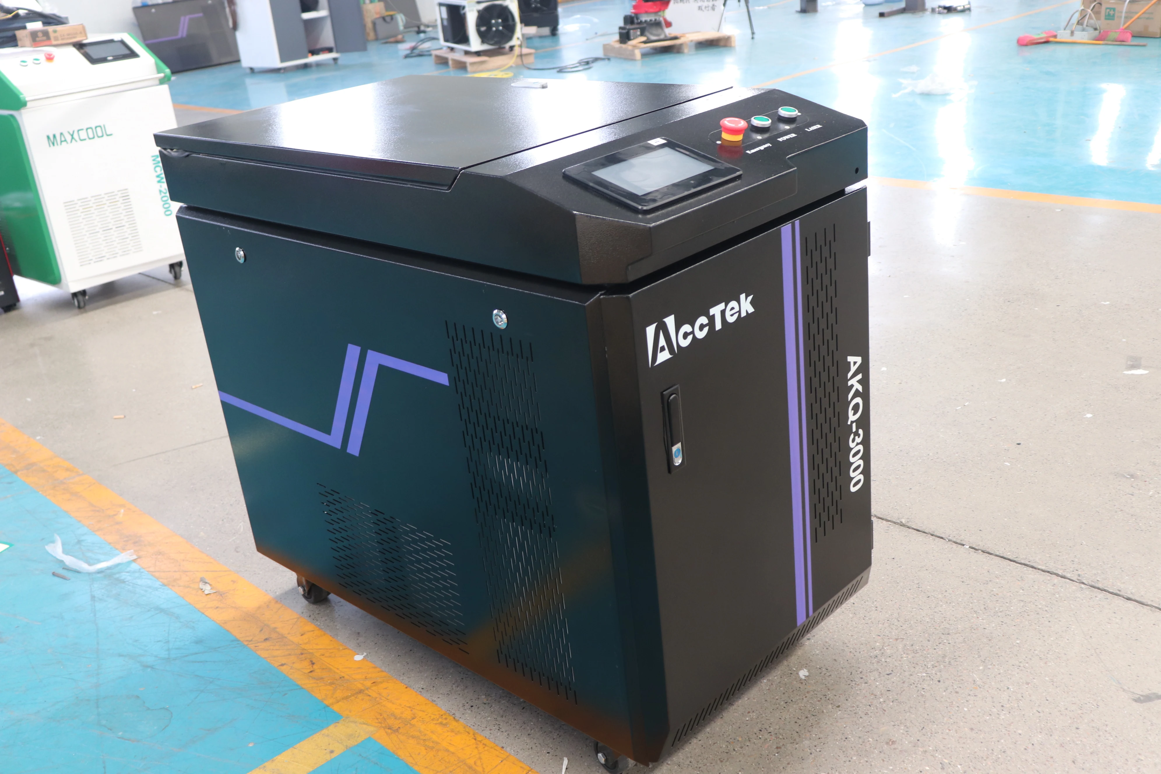 Made in China ACCTEK China Hand-held fiber laser cleaner cleans metal paint/oil/stainless steel/car chassis