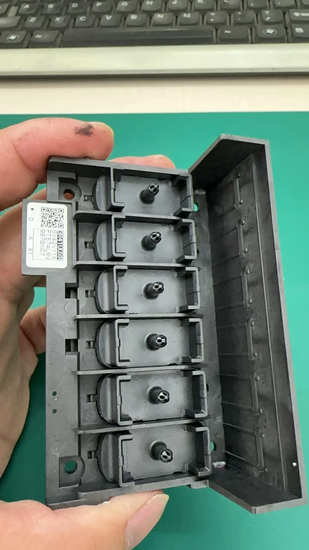 new original  for  F1080 Epson XP600 nozzle with anti-counterfeiting label.