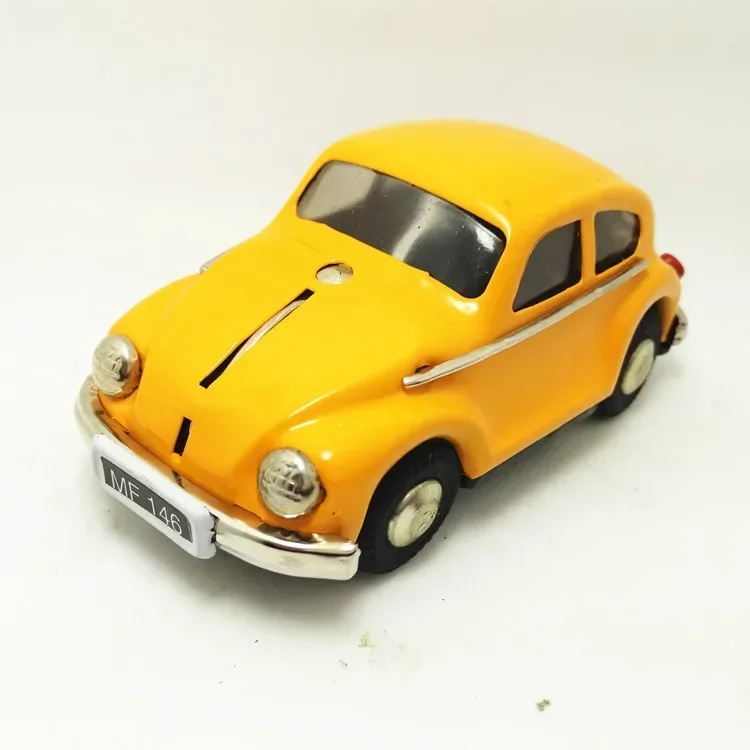 [Funny]  Adult Collection Retro Wind up toy Metal Tin The Beetle car Mechanical toy Clockwork toy figures model kids gift