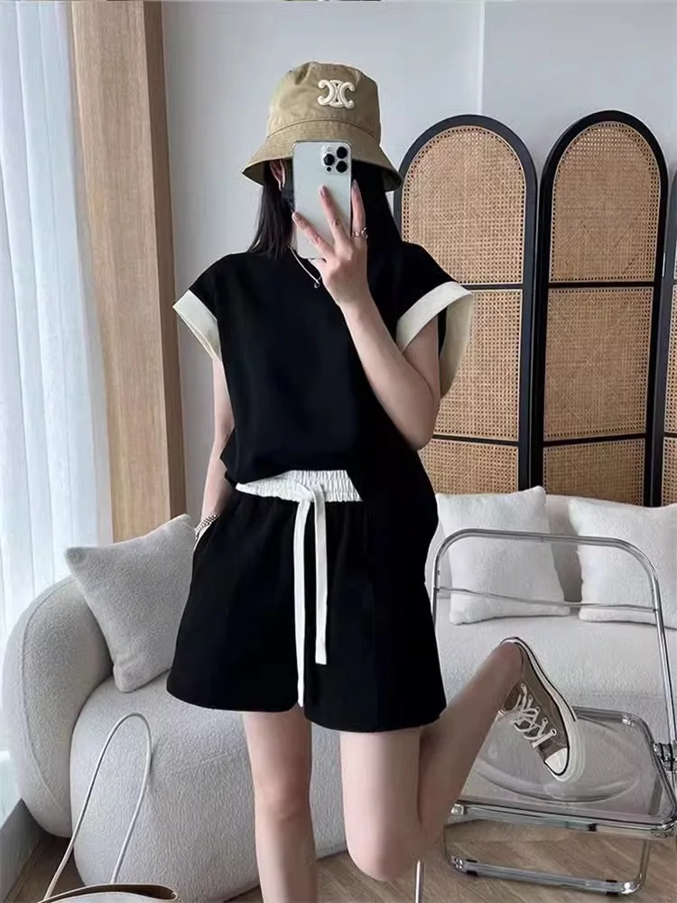 

2024 Summer New Large Women's Sportswear Set Casual Splicing Korean Short sleeved Shorts Fashion Two Piece Set