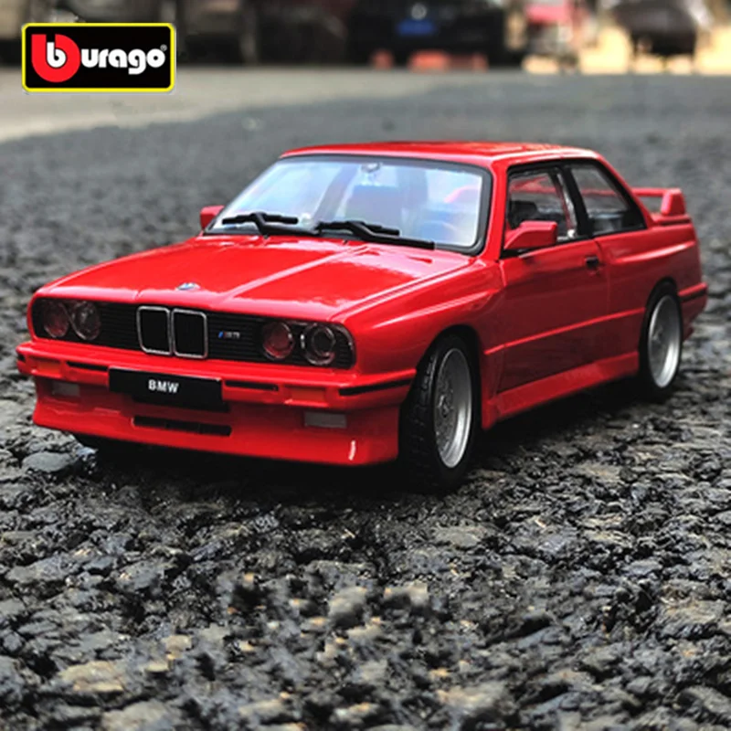 Bburago 1:24 BMW M3 E30 1988 Alloy Sports Car Model Diecast Metal Classic Racing Vehicle Car Model Simulation Childrens Toy Gift