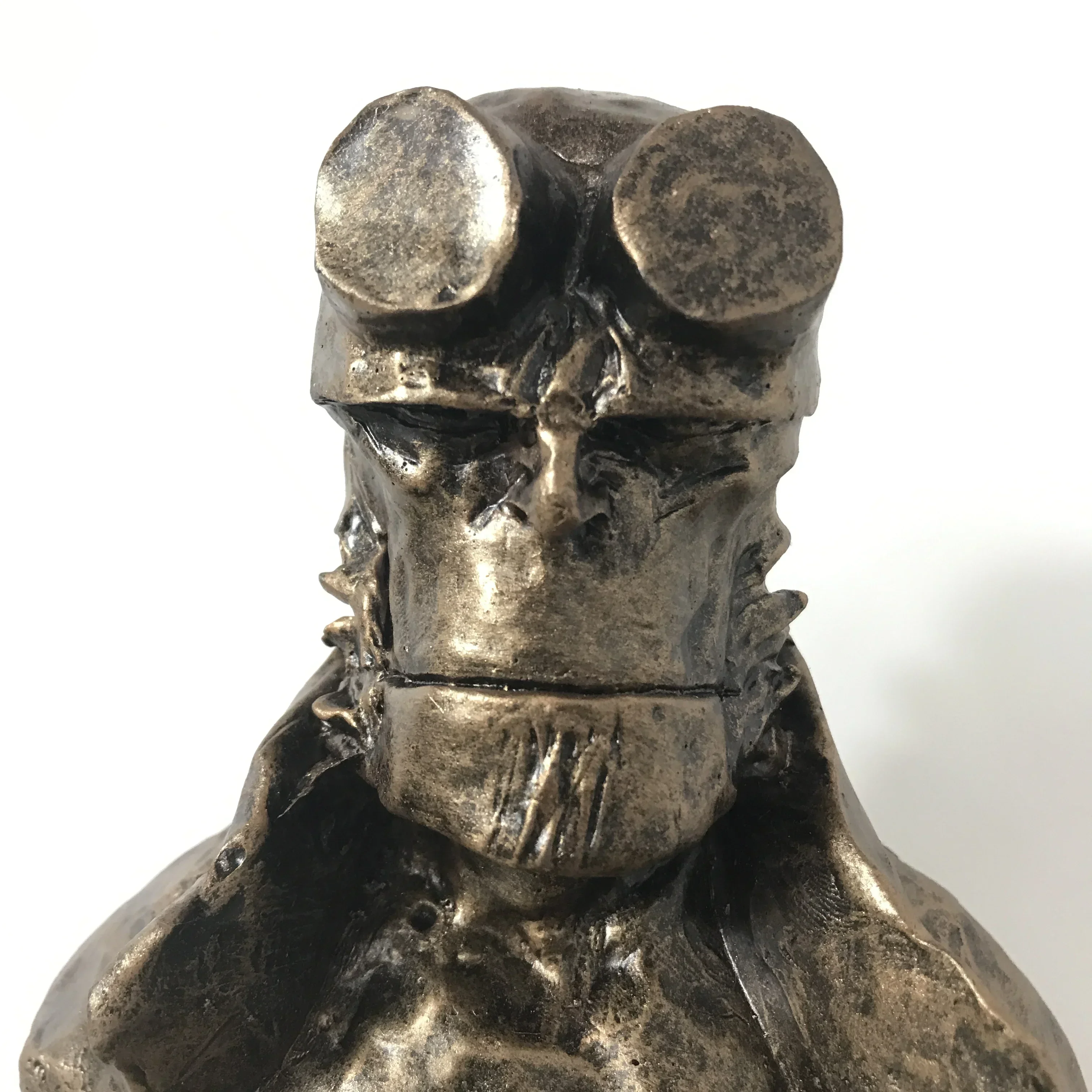 22cm HELLBOY Hell Baron Resin Half Body Statue Imitation Bronze Pendant Model Hell Boy Comic Edition Gift