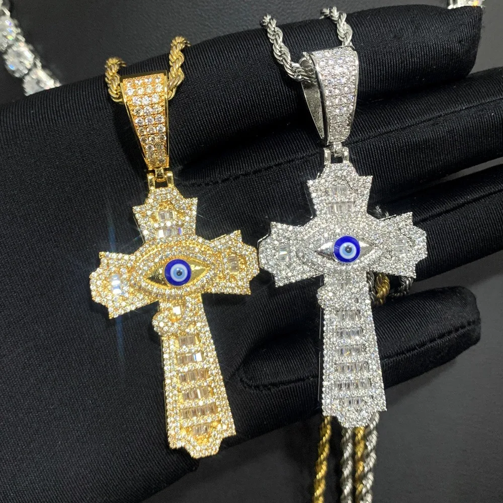 

New Unisex Zircon cross Pendant Necklace, Hip-Hop Style, Instagram-Worthy, Suitable for Parties and Banquets.