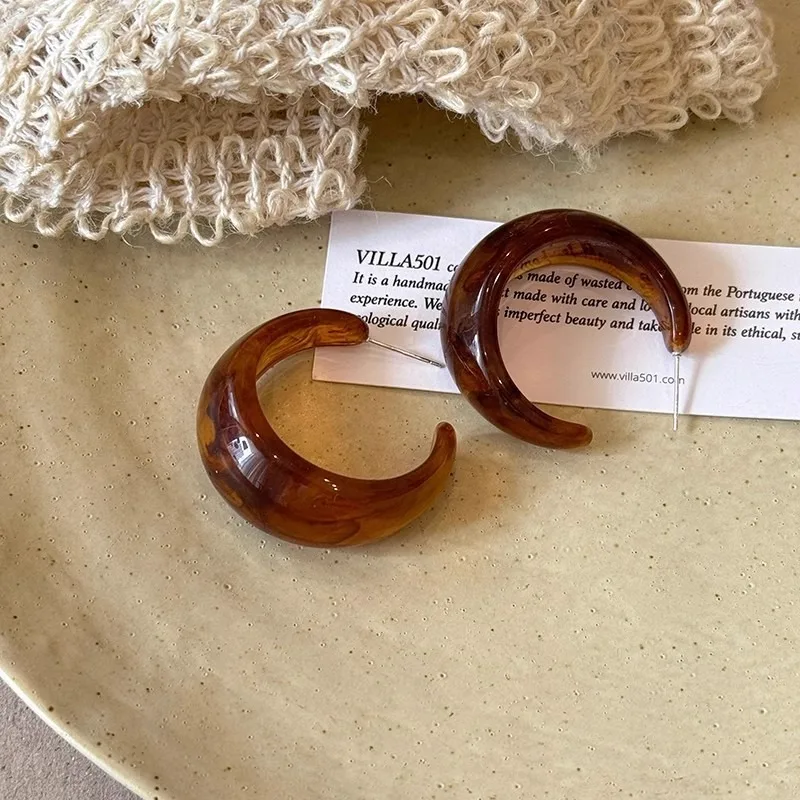 الفرنسية C على شكل الراتنج الأقراط للنساء الكراميل الحليب الأبيض فريد حلقة الأقراط مزاجه سحر قسط المجوهرات #1