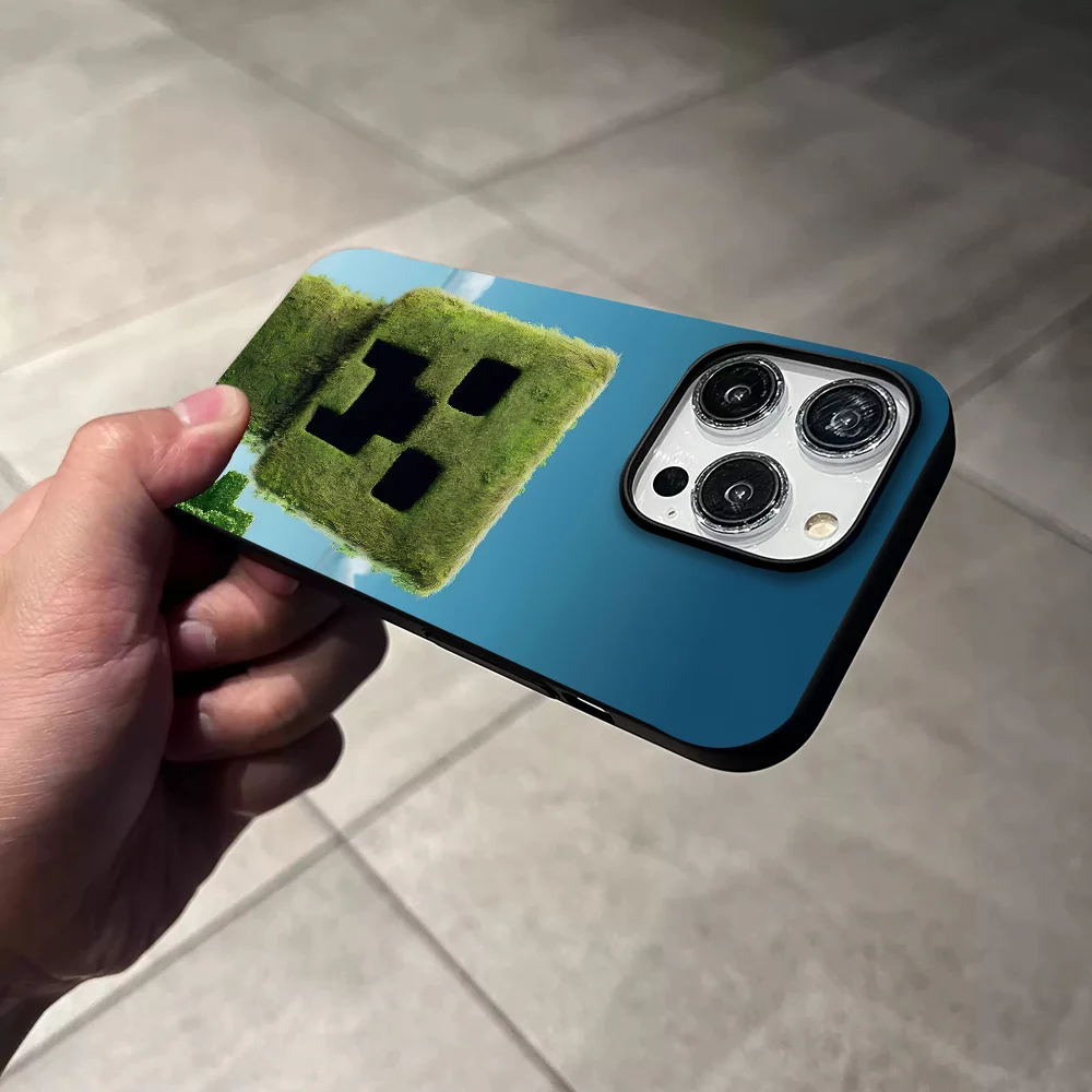 حافظة هاتف MINECRAFT M من السيليكون السائل لهاتف Apple 16 15promax غطاء كامل مقاوم للسقوط 16 15 14 13 ملمس جلدي غير لامع 11pro