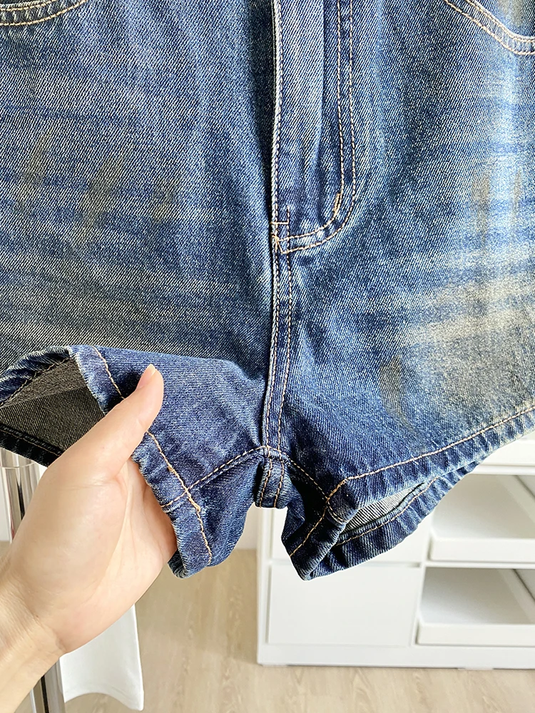 กางเกงขาสั้นคาวบอยเอวสูงสีวินเทจลุคเรโทรใหม่ประจำฤดูใบไม้ร่วงปี 2025 ทรงสลิม ใส่สบาย เหมาะสำหรับผู้หญิง