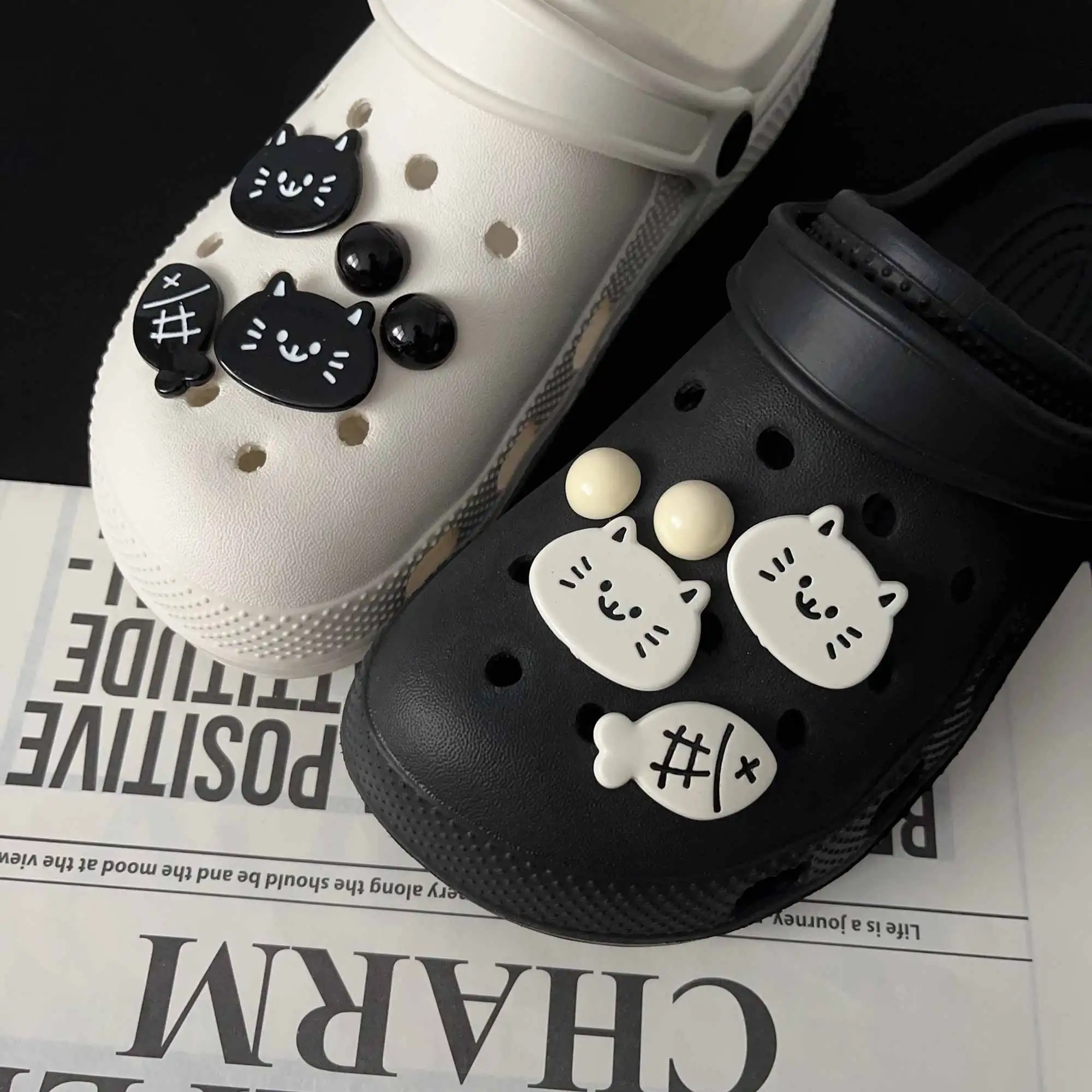 

Cute Black White Cat Fish Set Shoe Charms for Crocs Slipper Accessories Garden Sandals Decorations Clogs Pins Girl Kids Gift