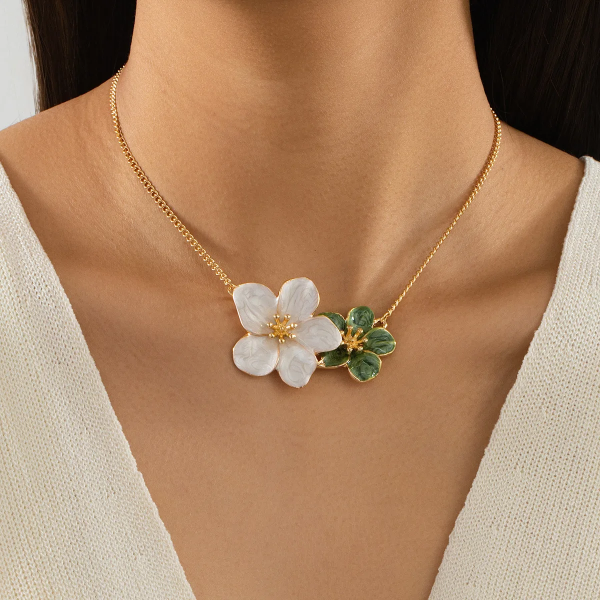Vintage Personality Colorful Oil-Dripping Five-Petal Flower Pendant Necklace for Women Charm Clavicle Chain Party Jewelry Gifts