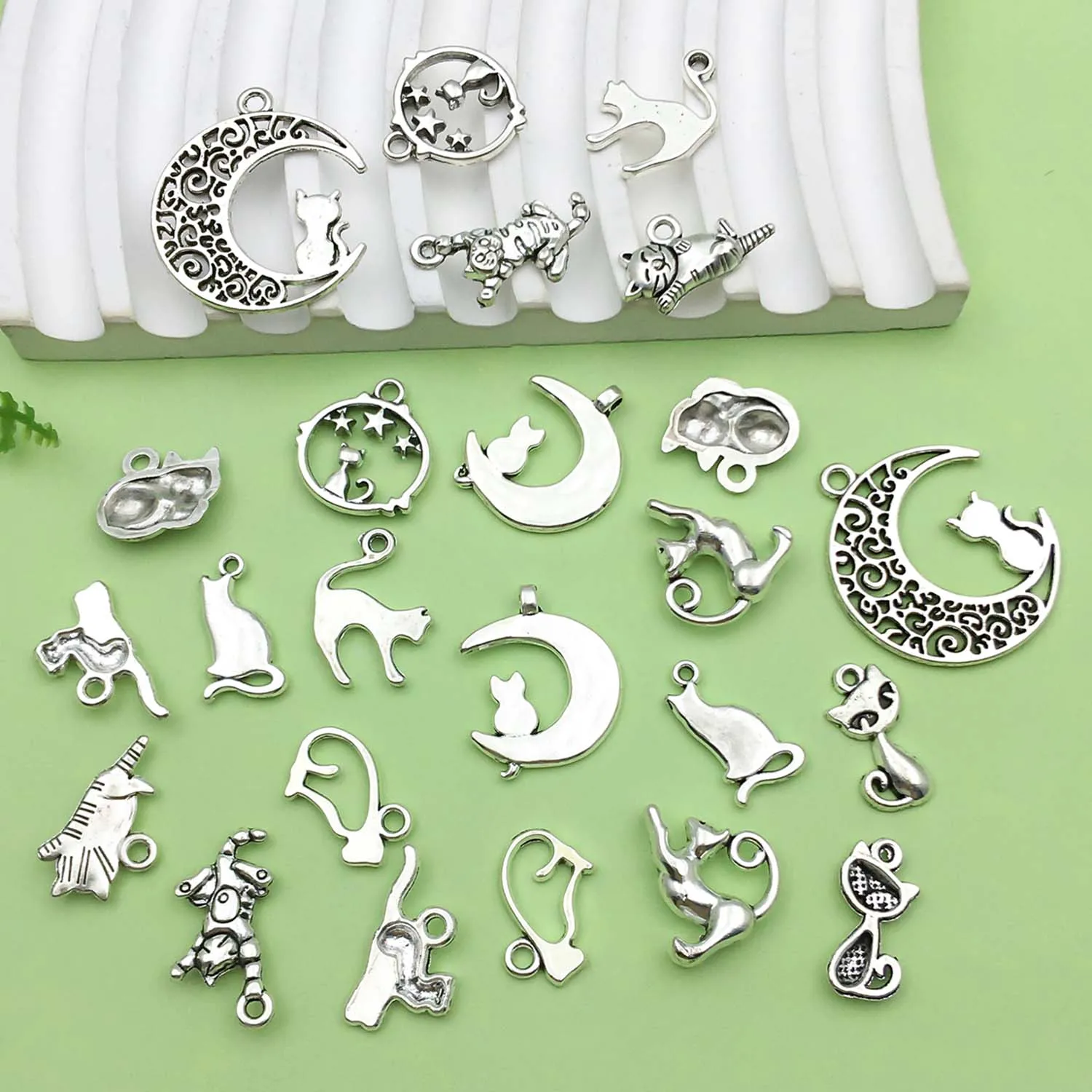 20/24pcs Antique Silvery Cat Design Pendants Alloy Animal Charms for DIY Bracelet Necklace Jewelry Making Accessories