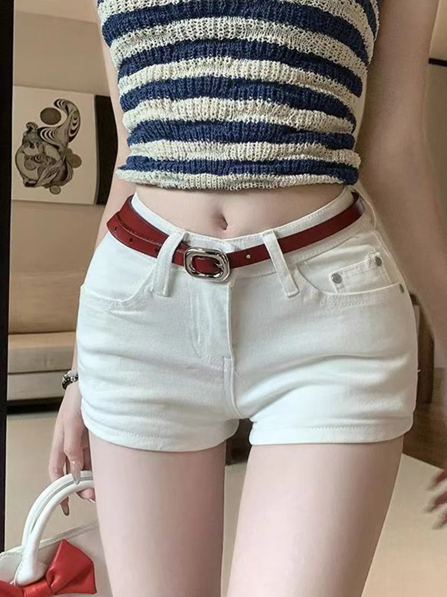 

Low Waist Retro White Denim Shorts Women's American High Street INS Trendy Bottoming Hot Pants with Hip Pad Casual Straight L...