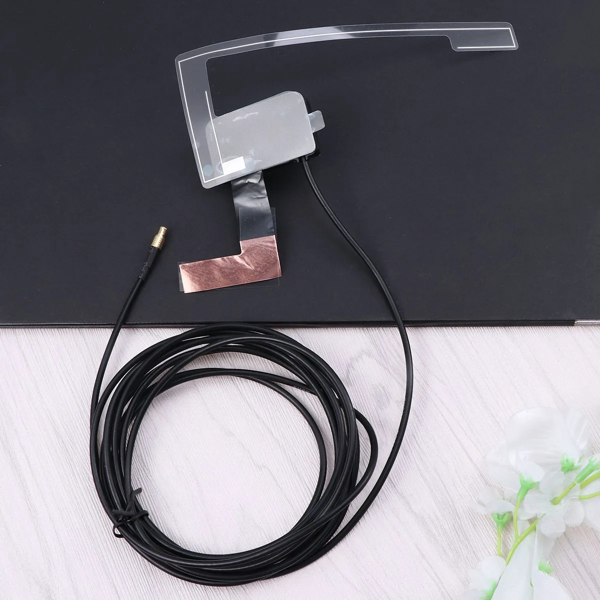 

Car Radio Antenna Black Glass Mount Digital Radio Receiver Technology Built-In Amplifier Fm Signal Booster Aerial Tuner Car