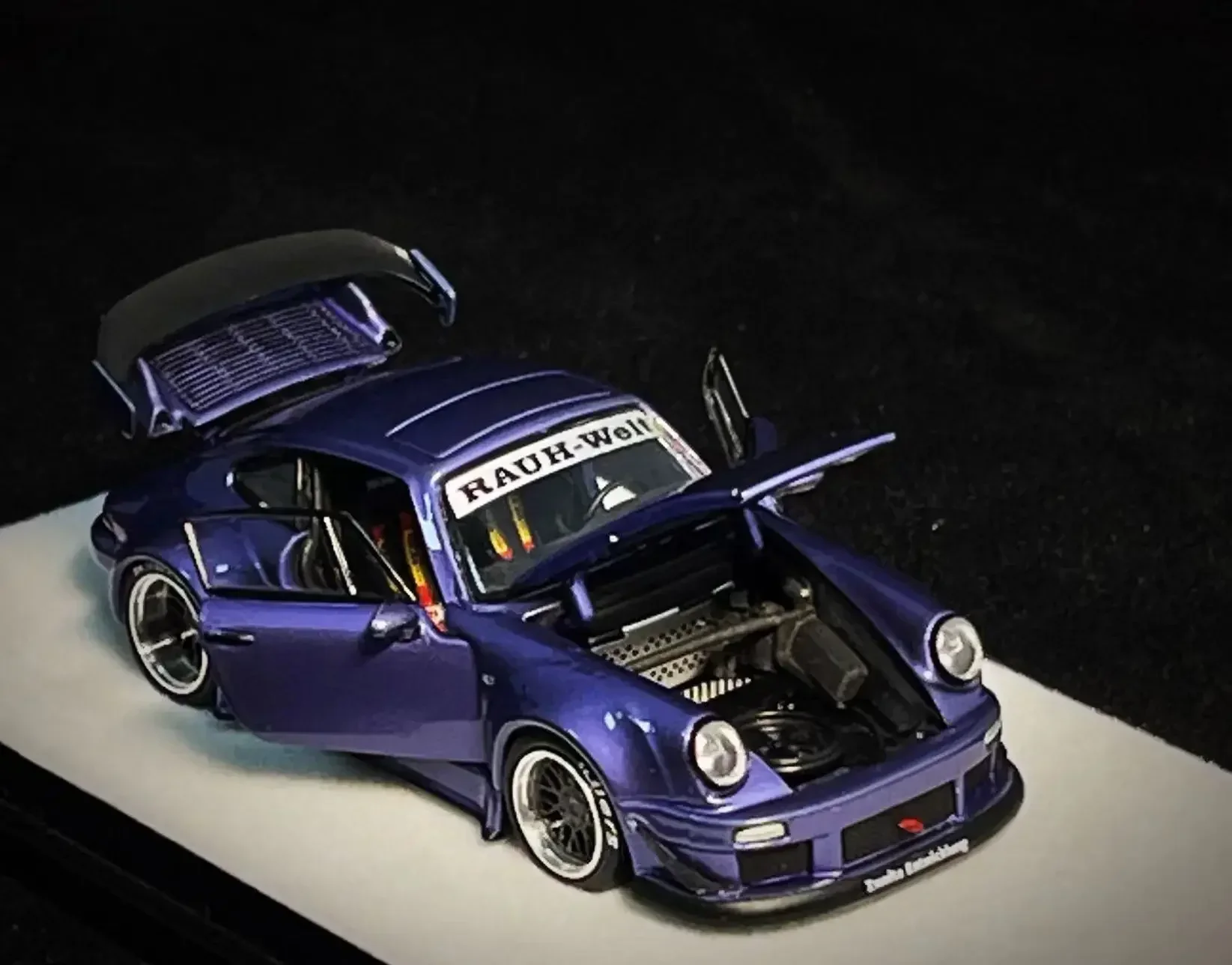 PGM 1:64 RWB930 Violet Purple Diecast Model Car