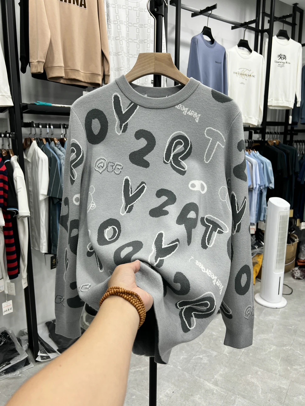 

Casual round Ne Knitted Sweater Faionable Young Men's Base Layer irt Autumn Season Comfortable Fit Long Sve T-irt