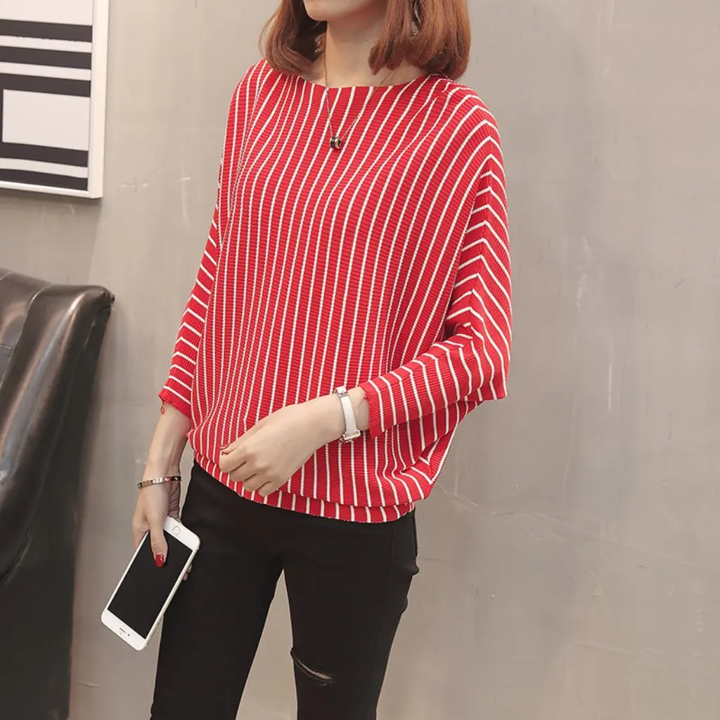 

Women's Korean-Style Striped Batwing Sleeve Knitwear Loose Vertical Short Pullover Sweater Top