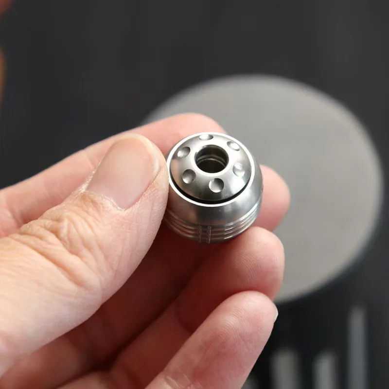 متعدد الألوان الفولاذ المقاوم للصدأ سكين قطرة قلادة تململ سبينر الكبار تململ لعبة Paracord حبل الضغط اللعب Edc ملحق