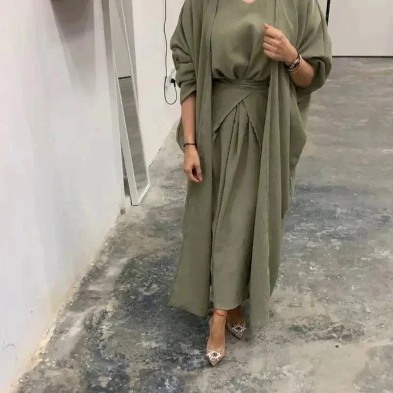 Подходящий набор из 3 предметов The - от Китая для женщин-мусульманок Li. Изделие первой необходимости, созданное в Китае.