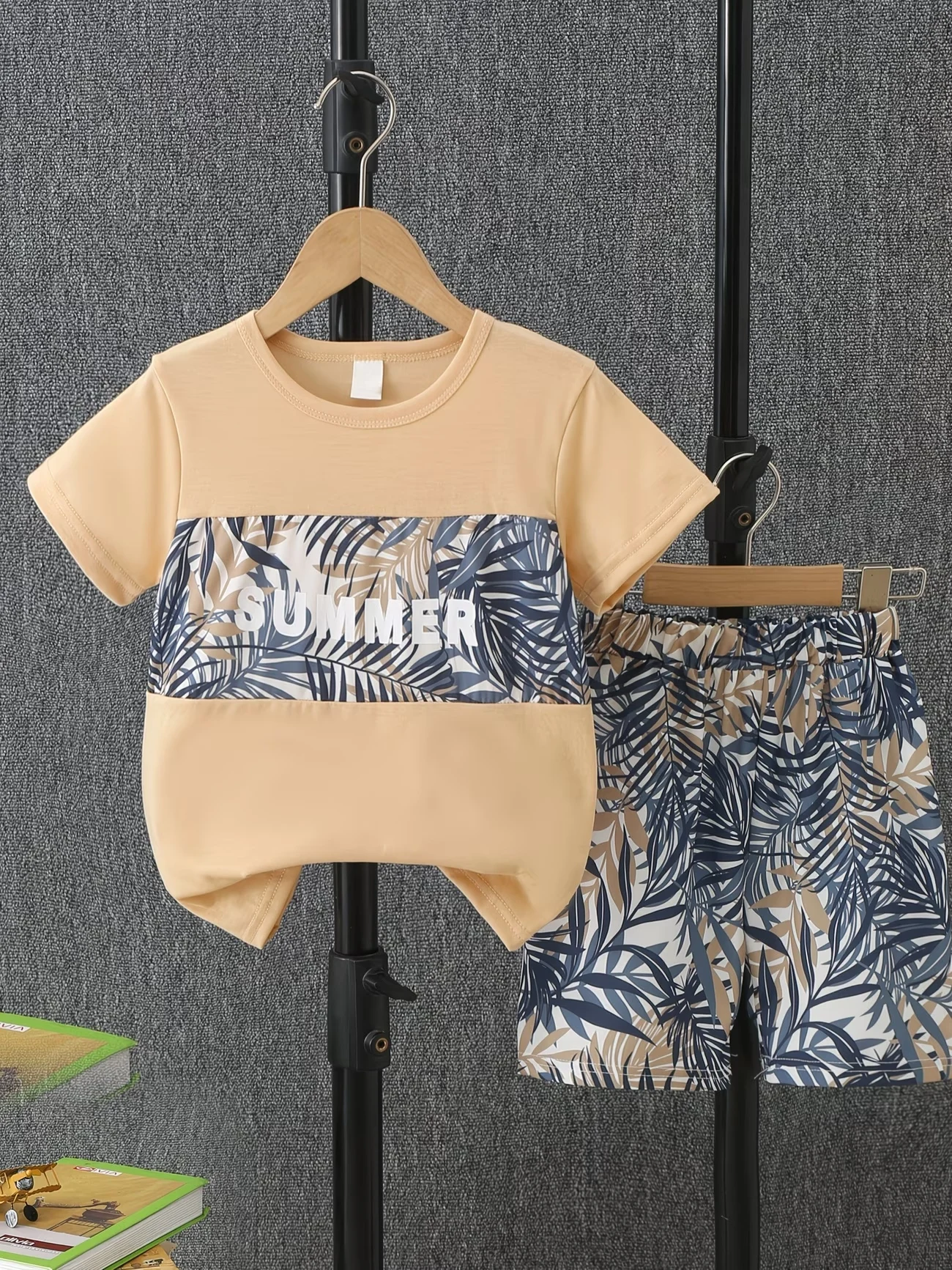 Hawaiian-tracksuit, palm leaf print short-sleeved T-shirt and shorts two-piece set, blue-green casual summer new style.