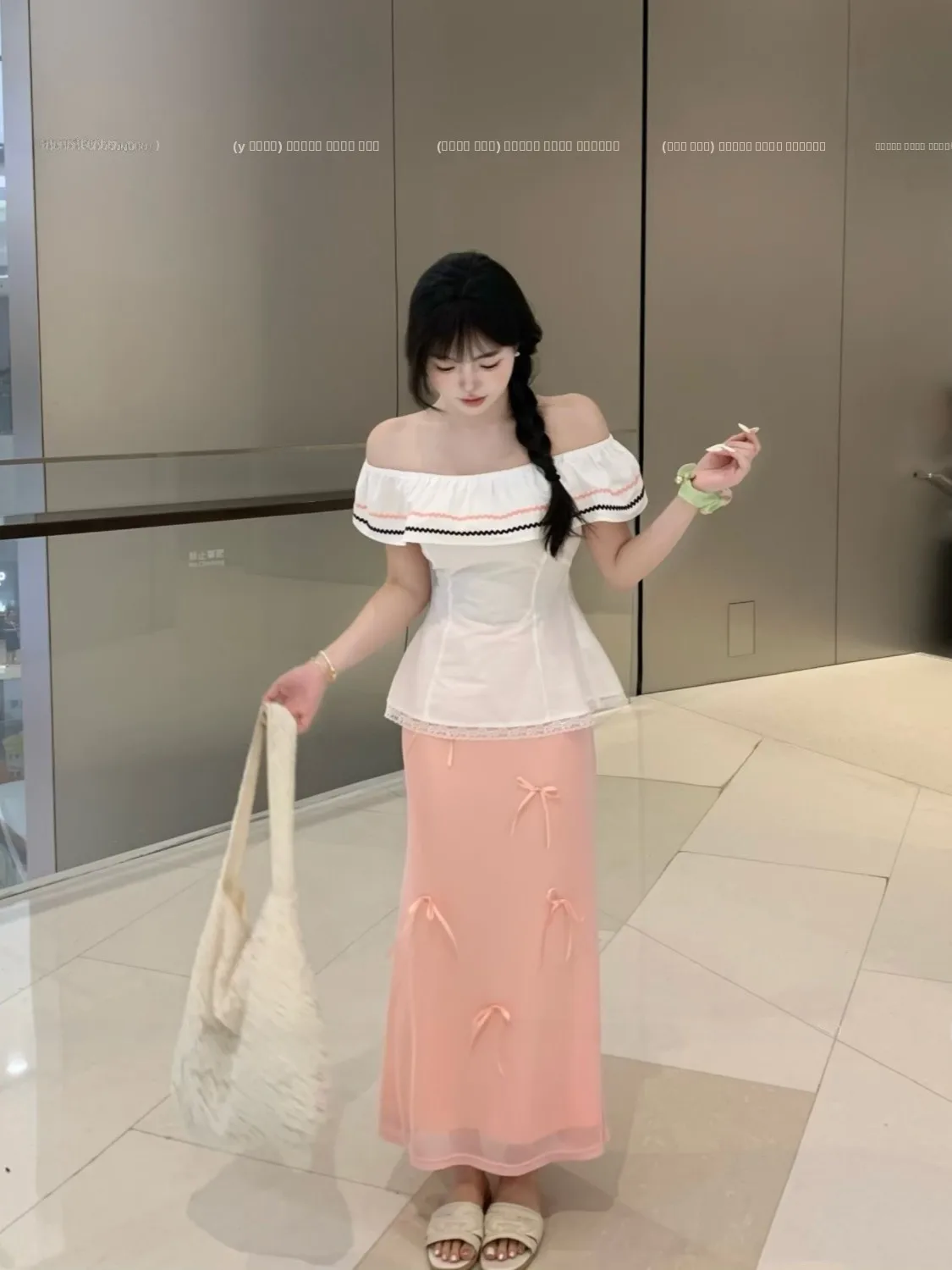 

Модный летний топ с коротким рукавом и принтом Cute Face Hero Line Art, 100% хлопок, женская корейская футболка на одно плечо