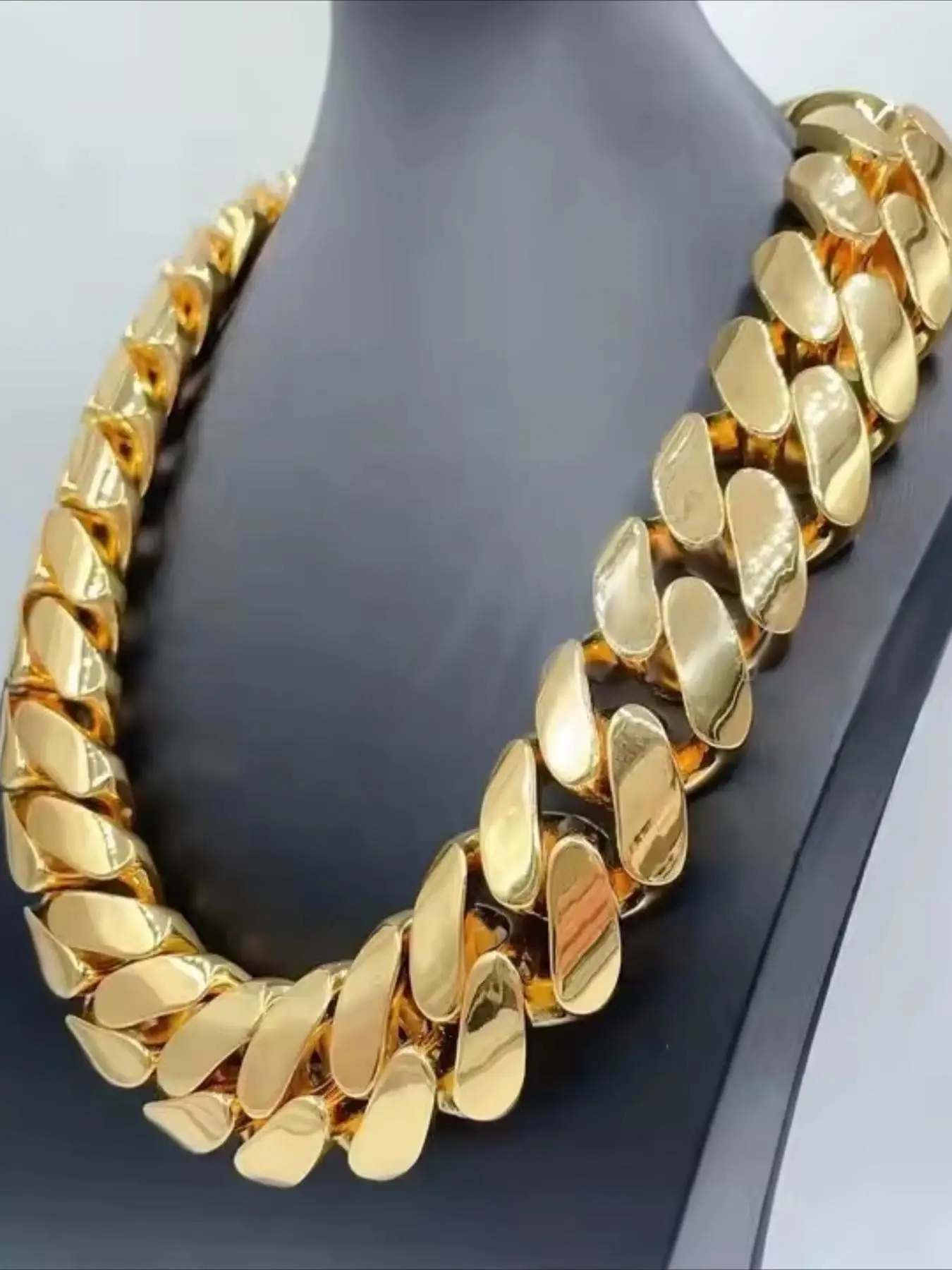 Hip Hop Jewelry Fashion Style Luxury 22mm Heavy Necklace Oversized Cuban Chain Miami Cuban Chain Luxury Boutique Jewelry