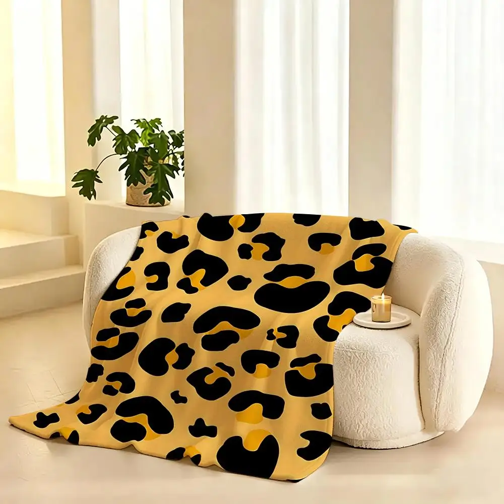 Leopard Print Animal Print Pattern Throw  flannel blanket, suitable for sofas, beds, offices,  exquisite gift blankets