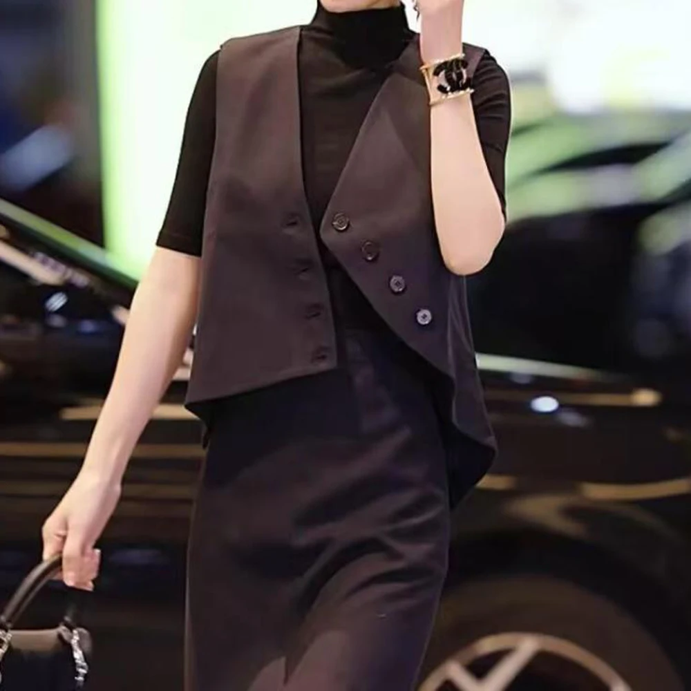 Summer new 2026 original black high-end design sense foreign style fashion simple irregular vest women