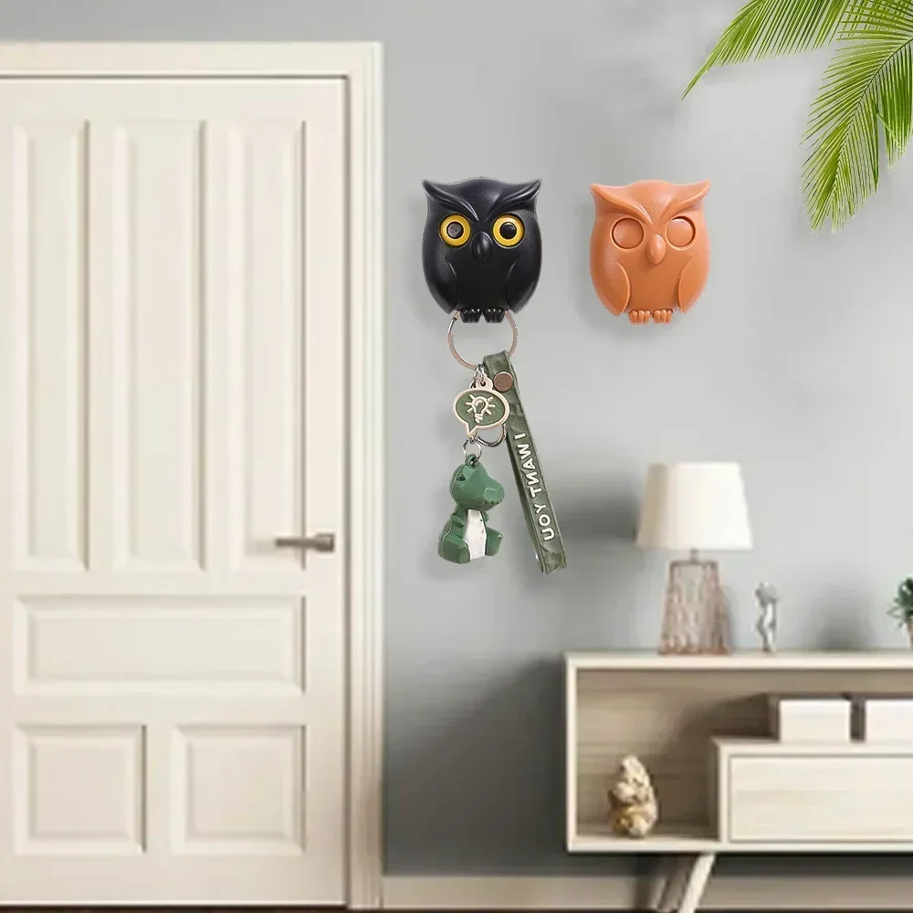 Auto Open Close Eyes Night Owl Organizer Hook Wall Hanging Creative Key Hanger Holder Owl Shaped Magnetic Owl Keychain Holder