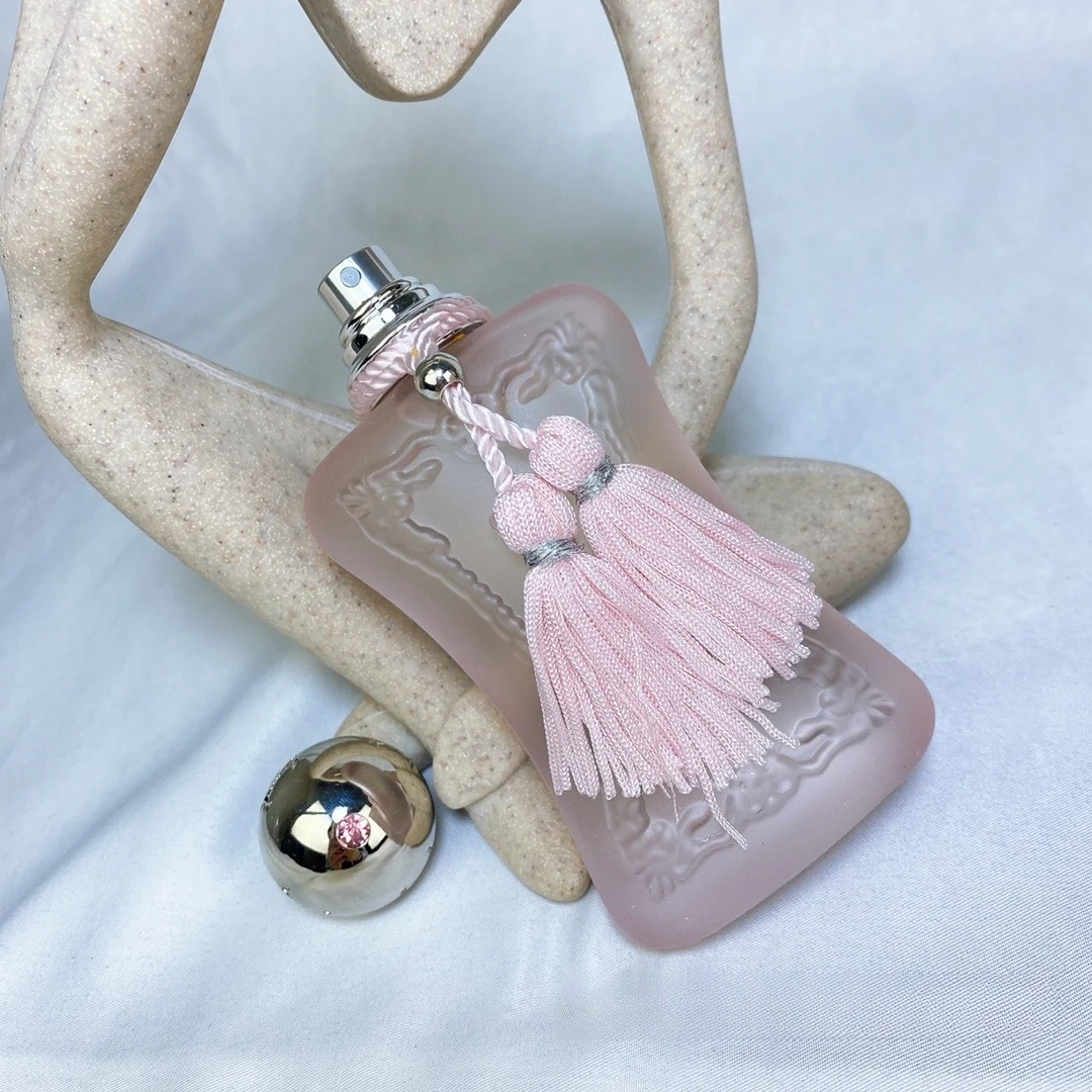 유니섹스 향수 75ML 남녀공용 지속력 좋은 향기 우아하고 세련된 향 일상 사용 및 선물용으로 이상적