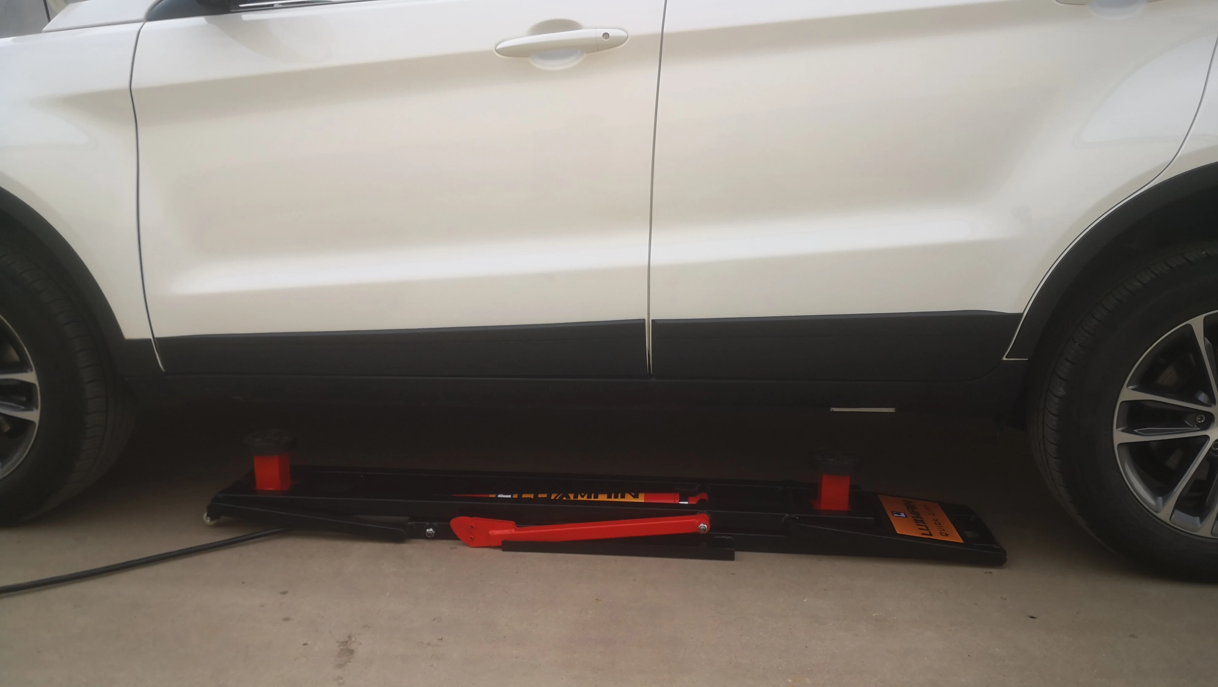 Height Adaptors Is Suitable for Vehicles with Large Gor Vehicles with Large Ground Clearance Quick Car Lift Height Adaptors